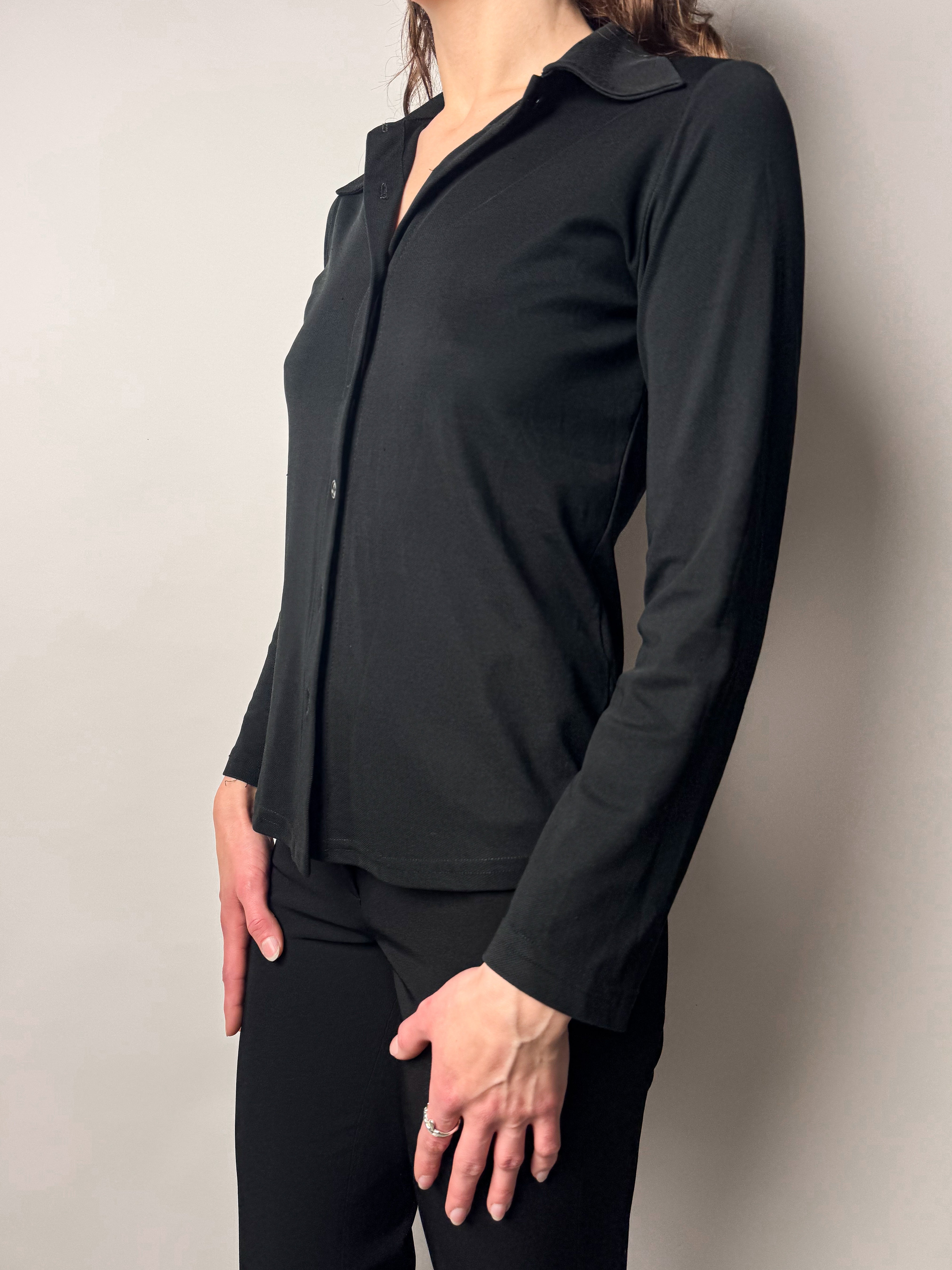 חולצת מכופתרת שחורה (S-M)