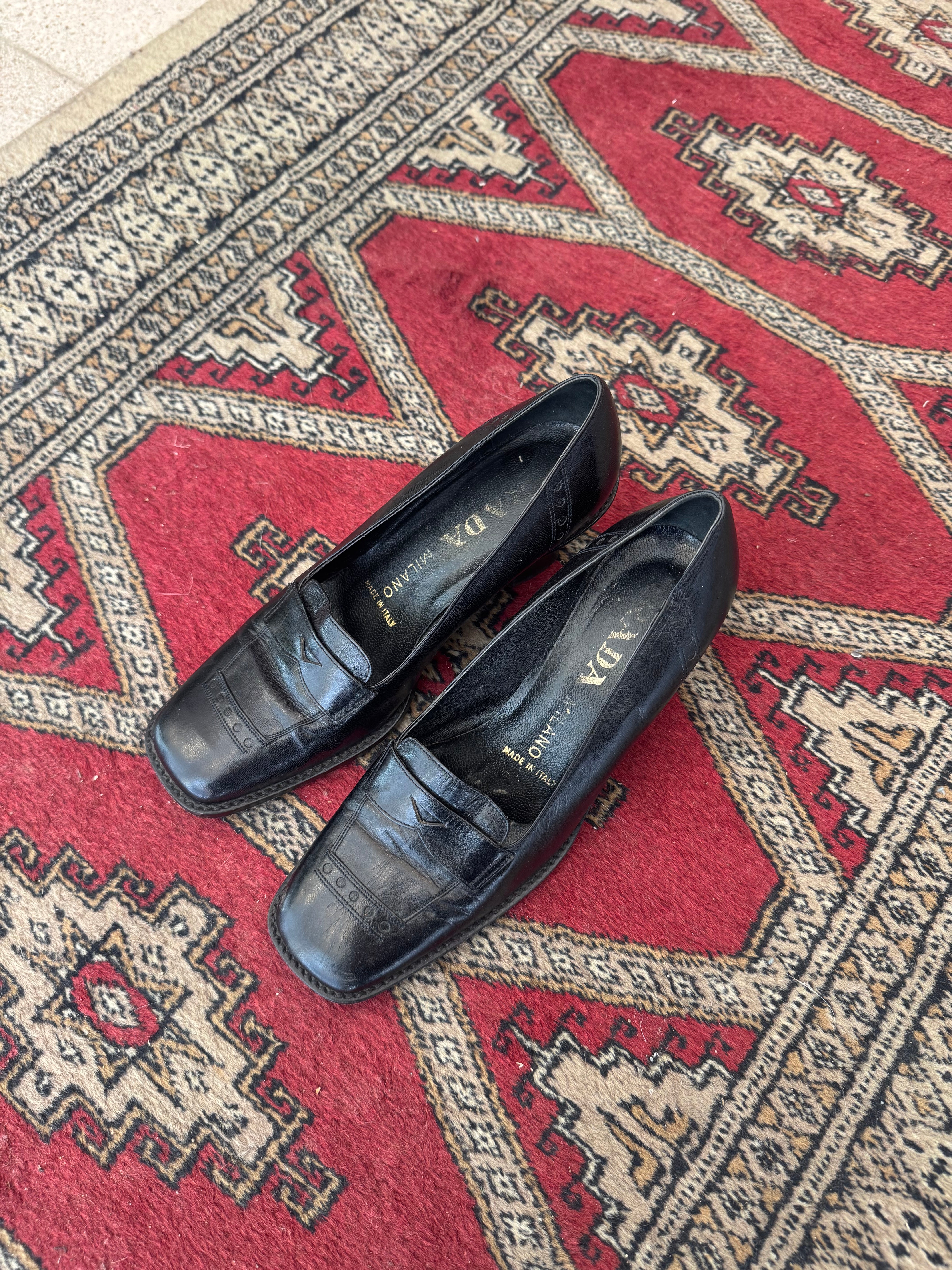 נעלי מוקסין שחורות מעור Prada (35.5)