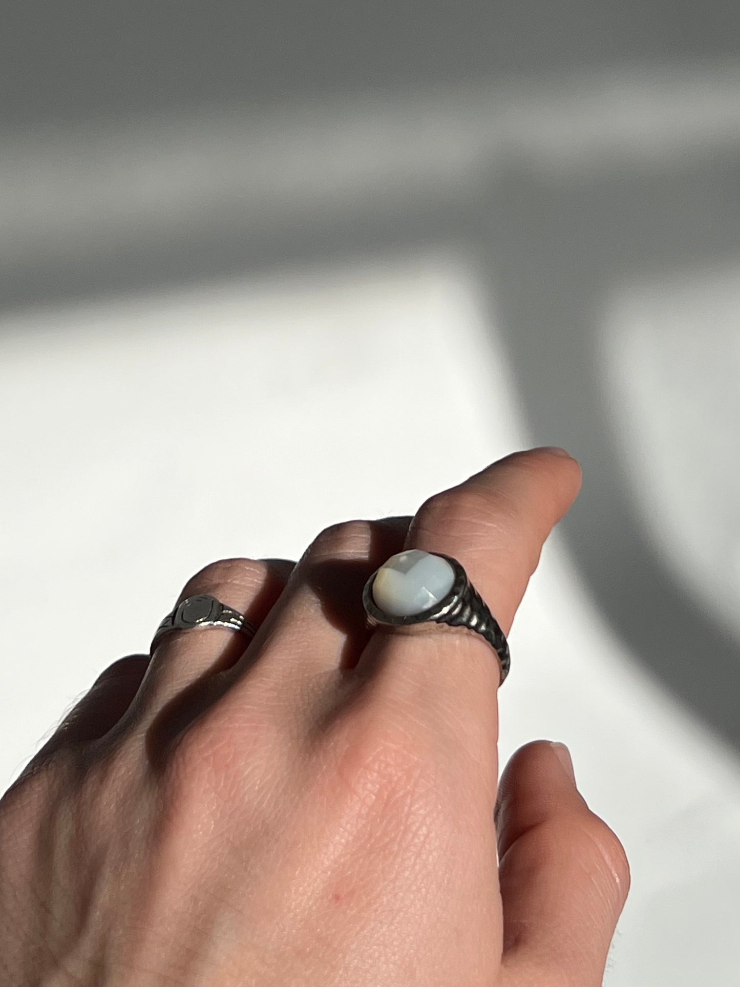 טבעת כסף 925 בשילוב אבן לבנה (8 US)