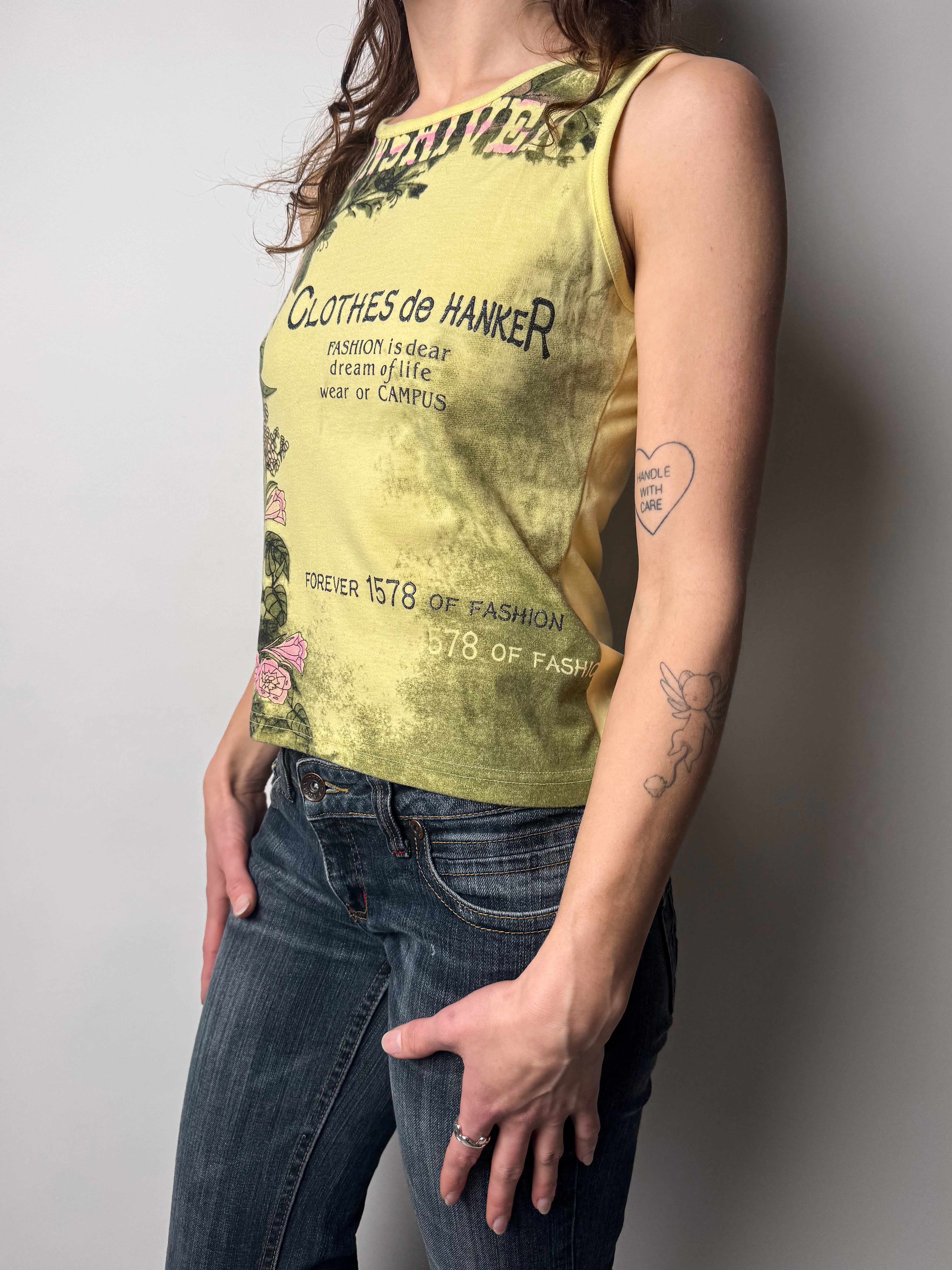 גופיה צהובה בהדפס (M)