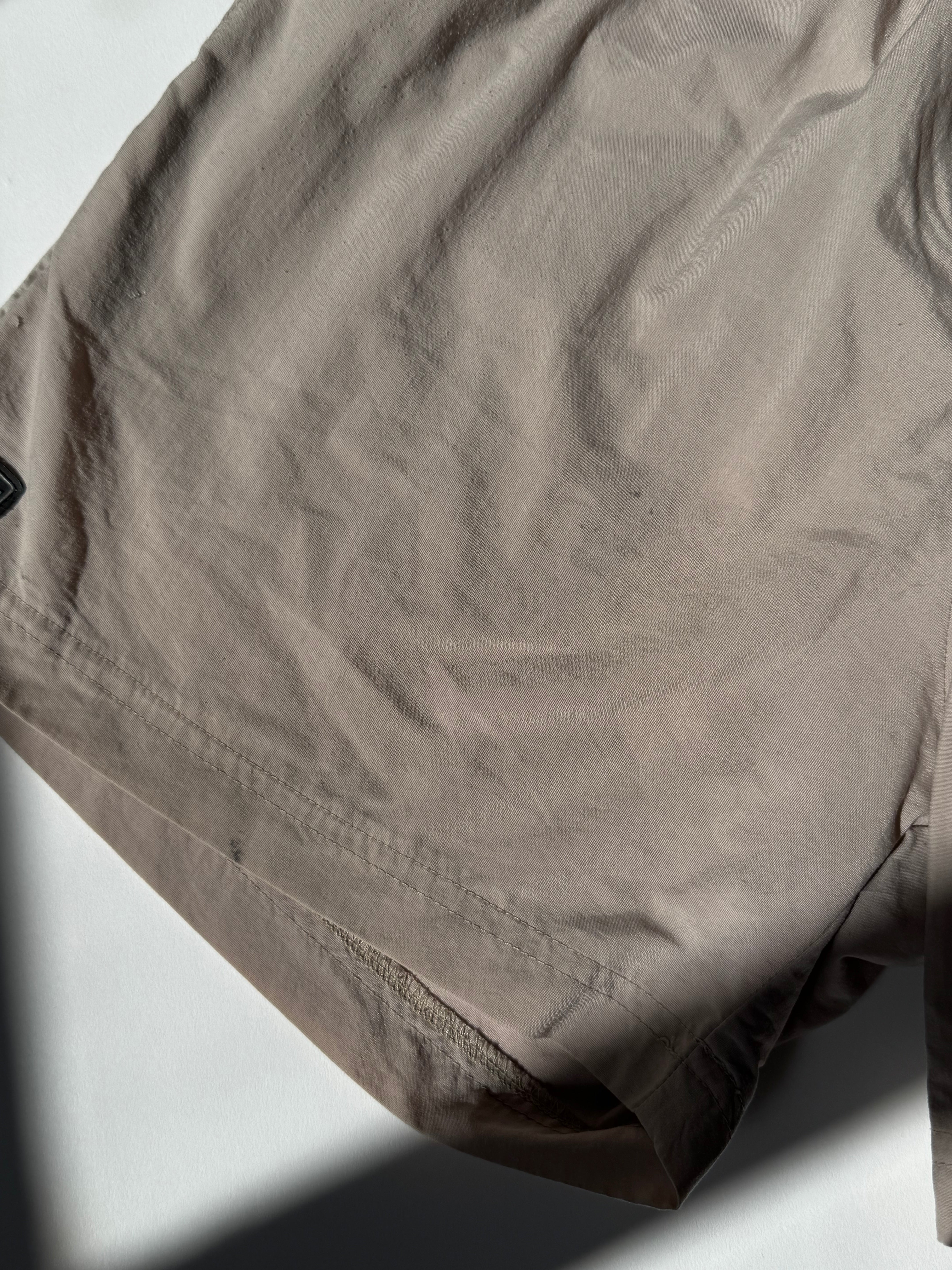 מכנסי ספורט קצרים Asics (S)