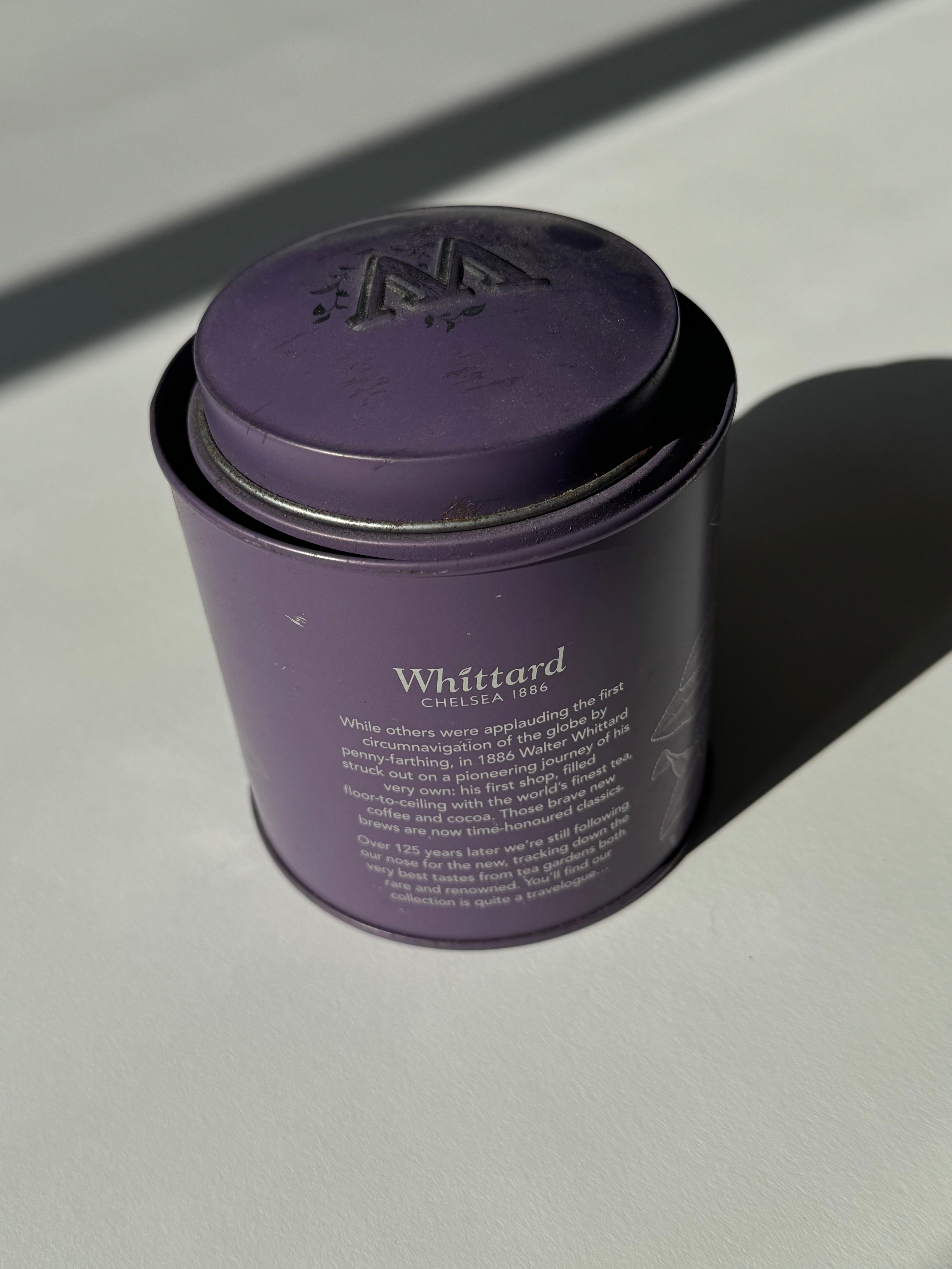 קופסת תה ממתכת