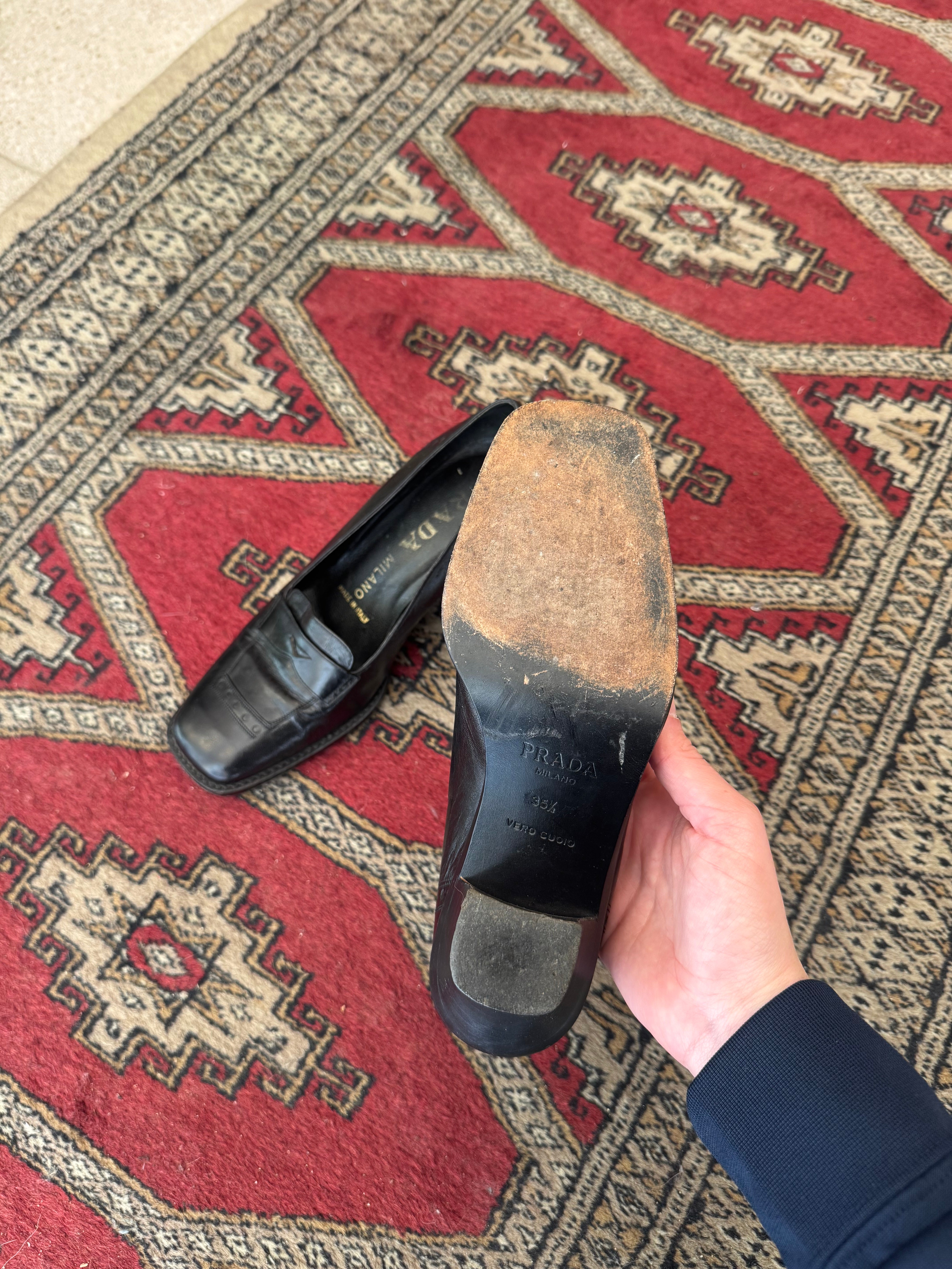 נעלי מוקסין שחורות מעור Prada (35.5)